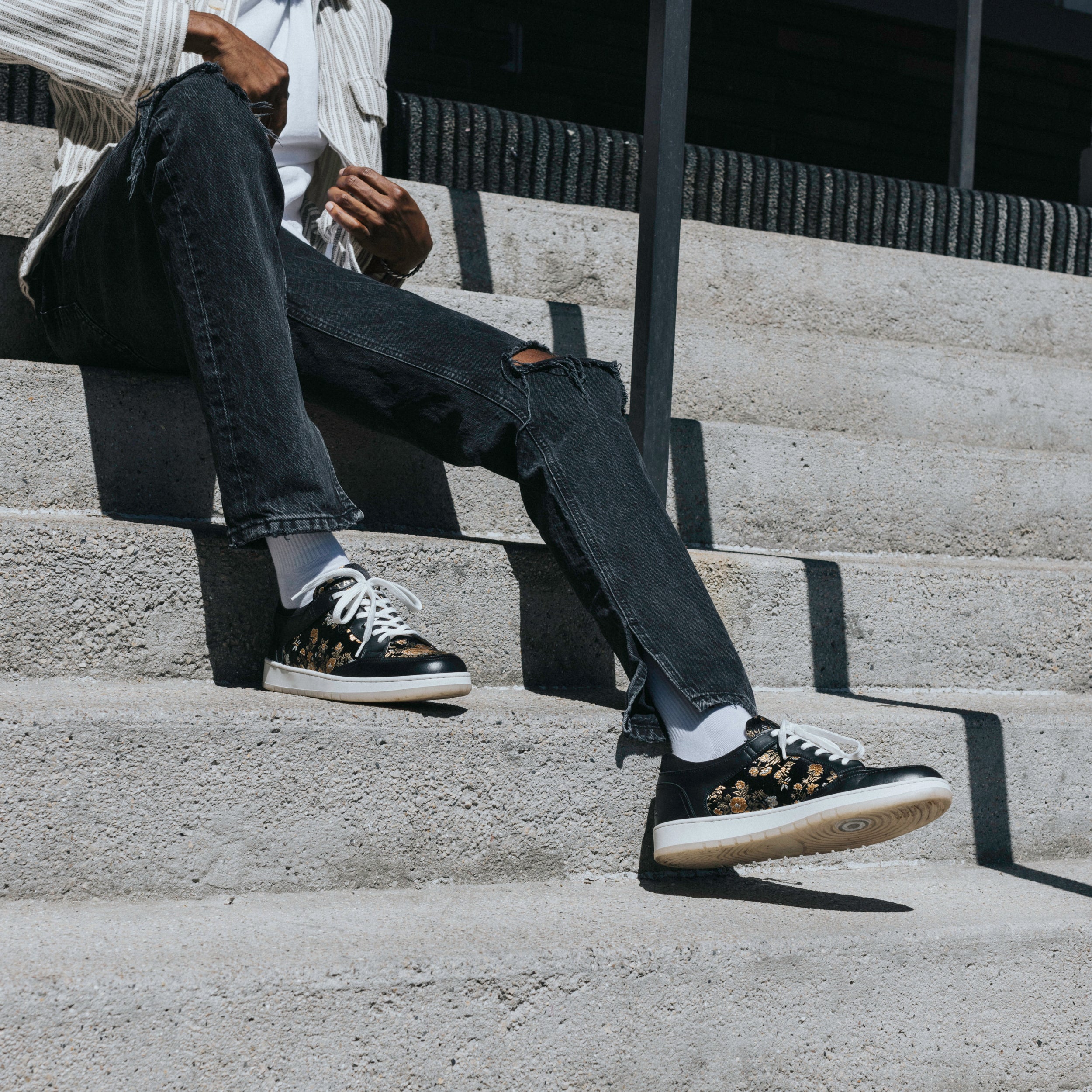 The Rapido Low Sneaker in Eden Noir 2 The Rapido Low Sneaker in Eden Noir