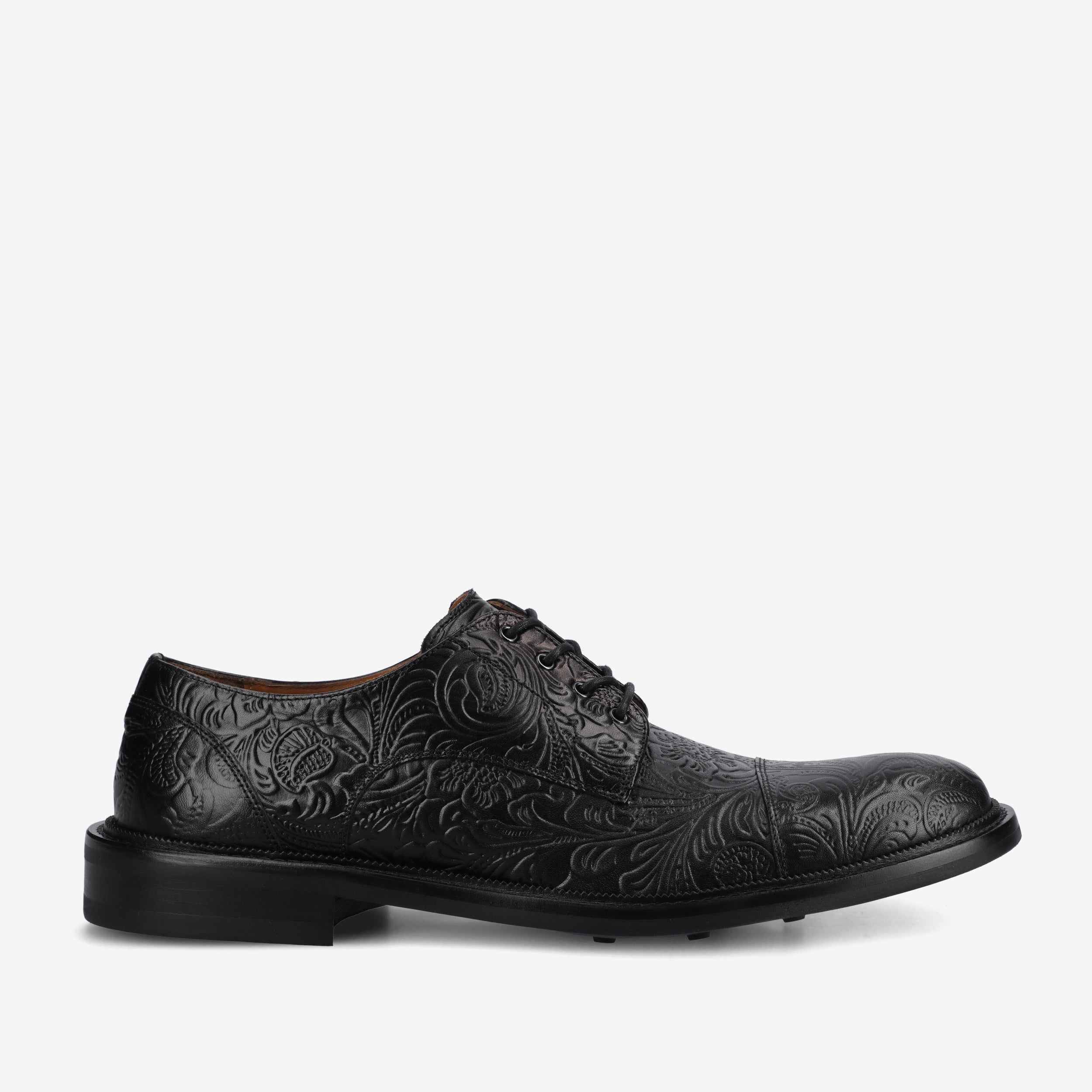 The Rome Shoe in Noir Viejo