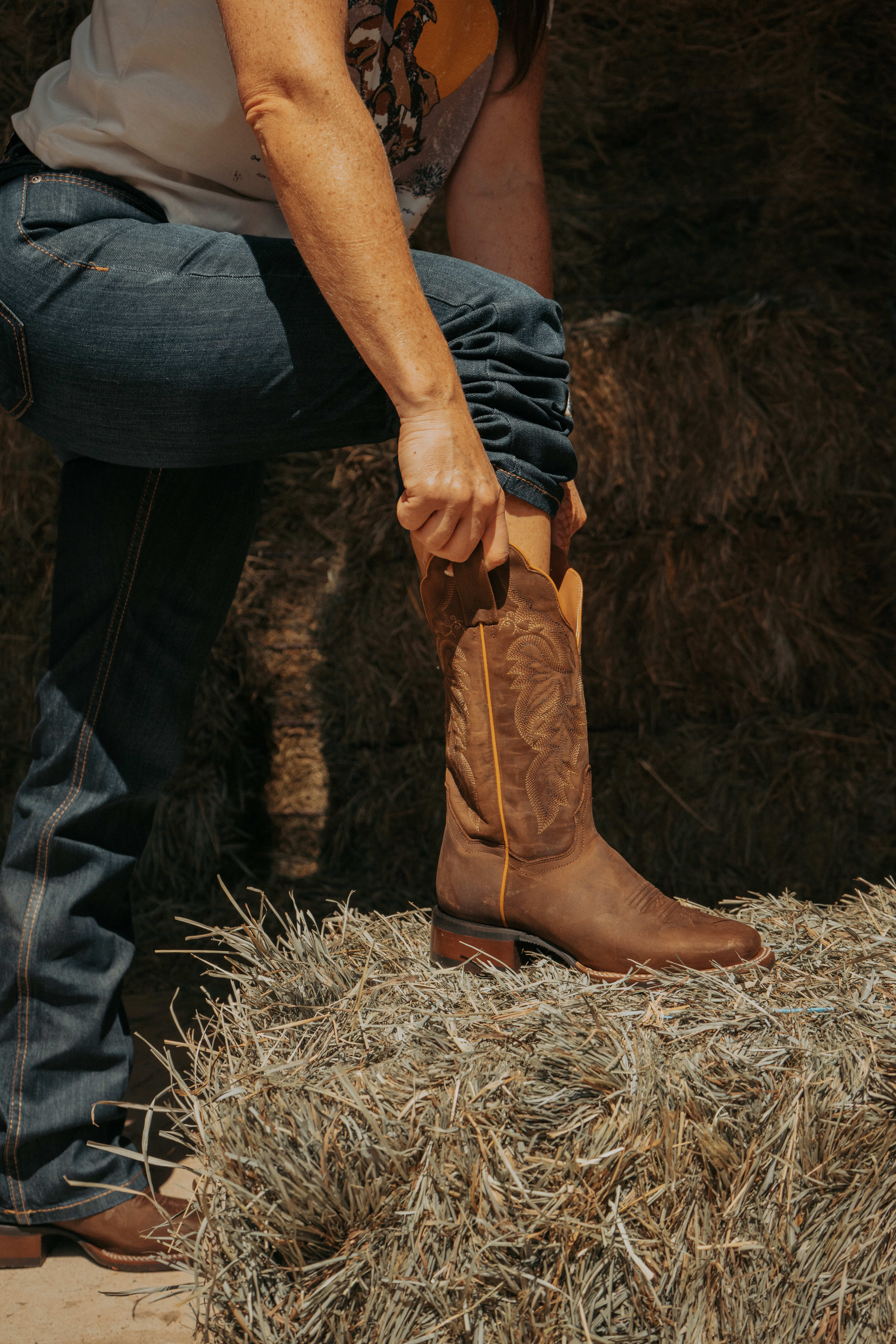 ALEXY LEATHER BOOT 11 ALEXY LEATHER BOOT